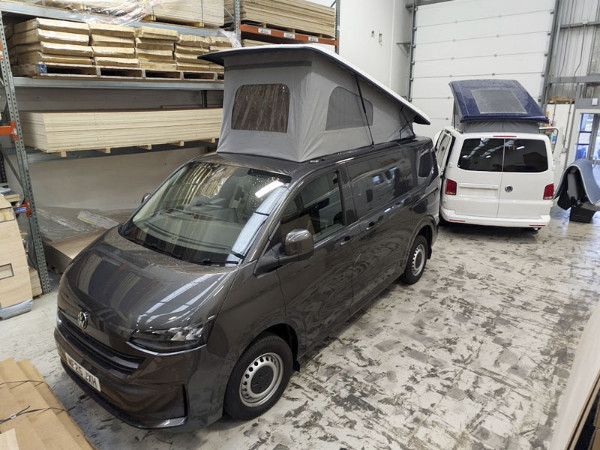 Volkswagen T7 Transporter SWB AERO+ Front Elevator