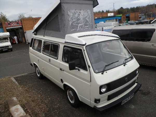 Volkswagen T25 Front Elevator Campervan Roof